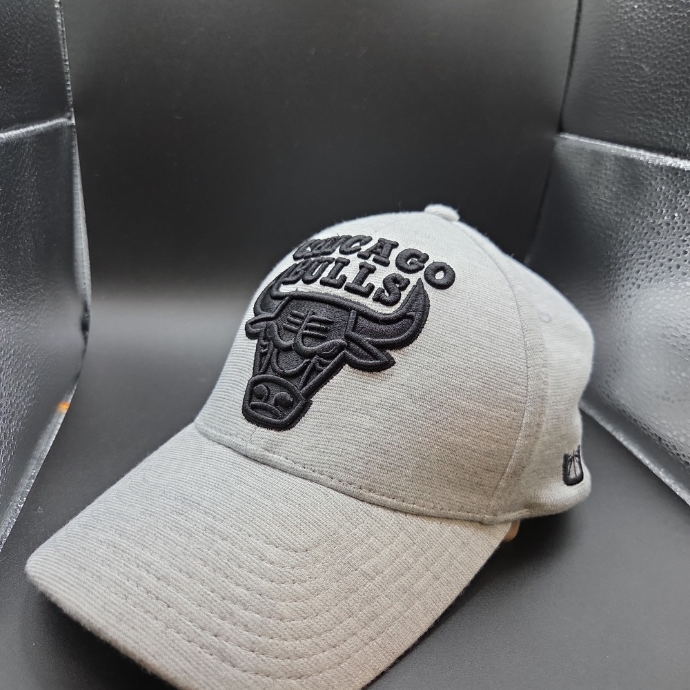 Ultra Game Chicago Bulls NBA Basketball Hat Cap Mens OSFM Gray Black Embroidered